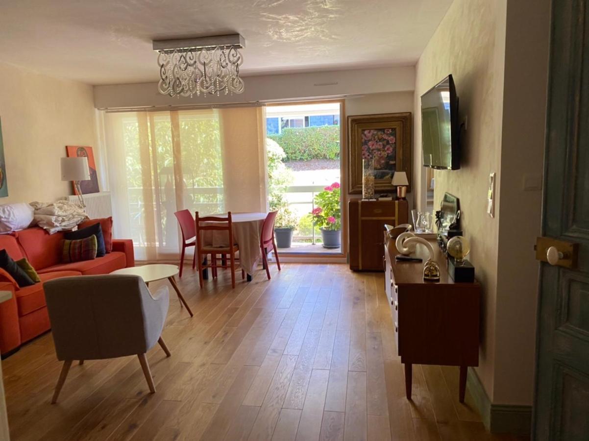 Appartement Monseigneur Vannes Bagian luar foto